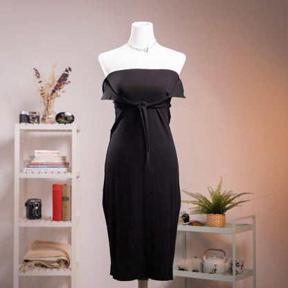 Archival Issey Miyake A-POC 2006 Convertible Dress – jet black fine woven stretch fabric, strapless bandeau neckline with ruffled fold-over edge, self-tie sash belt at empire waist, body-con midi silhouette, convertible to skirt, Dai Fujiwara era avant-garde design, museum grail piece, product shot on dress form