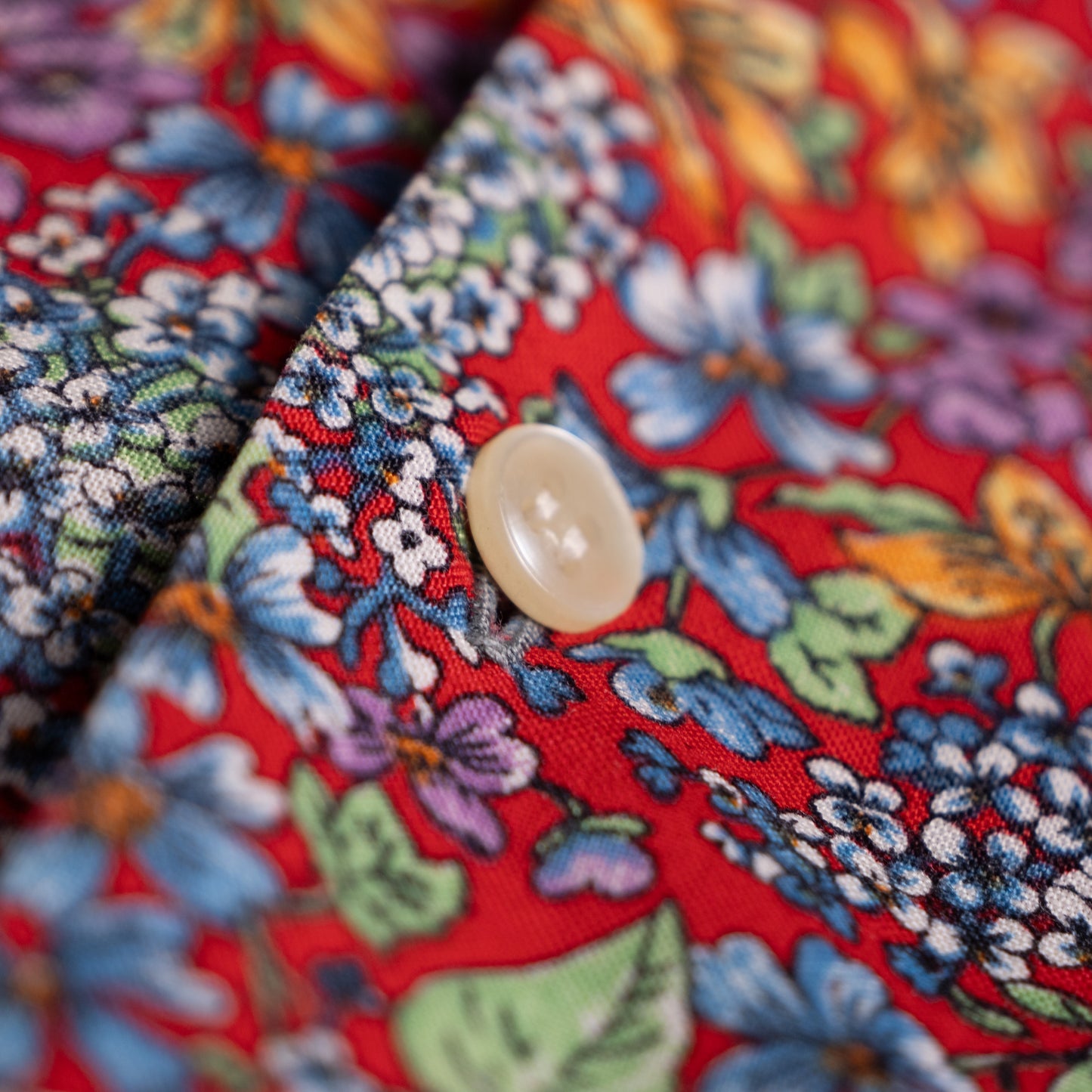 Archival Nina Ricci NOS Shirt 90s Floral Print Red Unisex Deadstock Museum Quality Dandy Androgynous Style Size M L