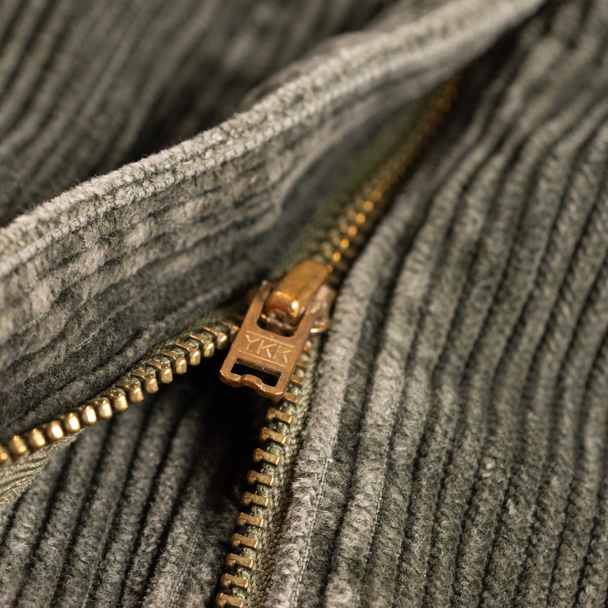 NOS Archival FENDI ROMA Olive Corduroy Trousers – Late 90s Silvia Venturini Fendi Era – Deadstock 100% Pure Cotton Rigid Wale – Size W28 29