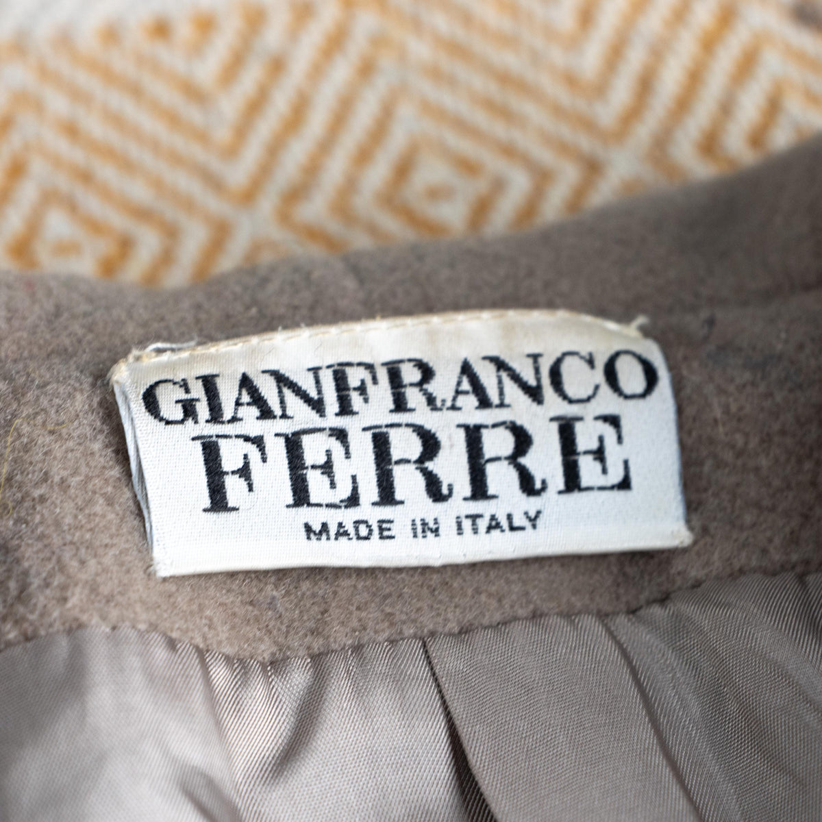 Archival GIANFRANCO FERRÉ late 1980s Architectural Shawl Collar Cocoon Coat - Rare Mainline Taupe Wool Masterpiece M XL