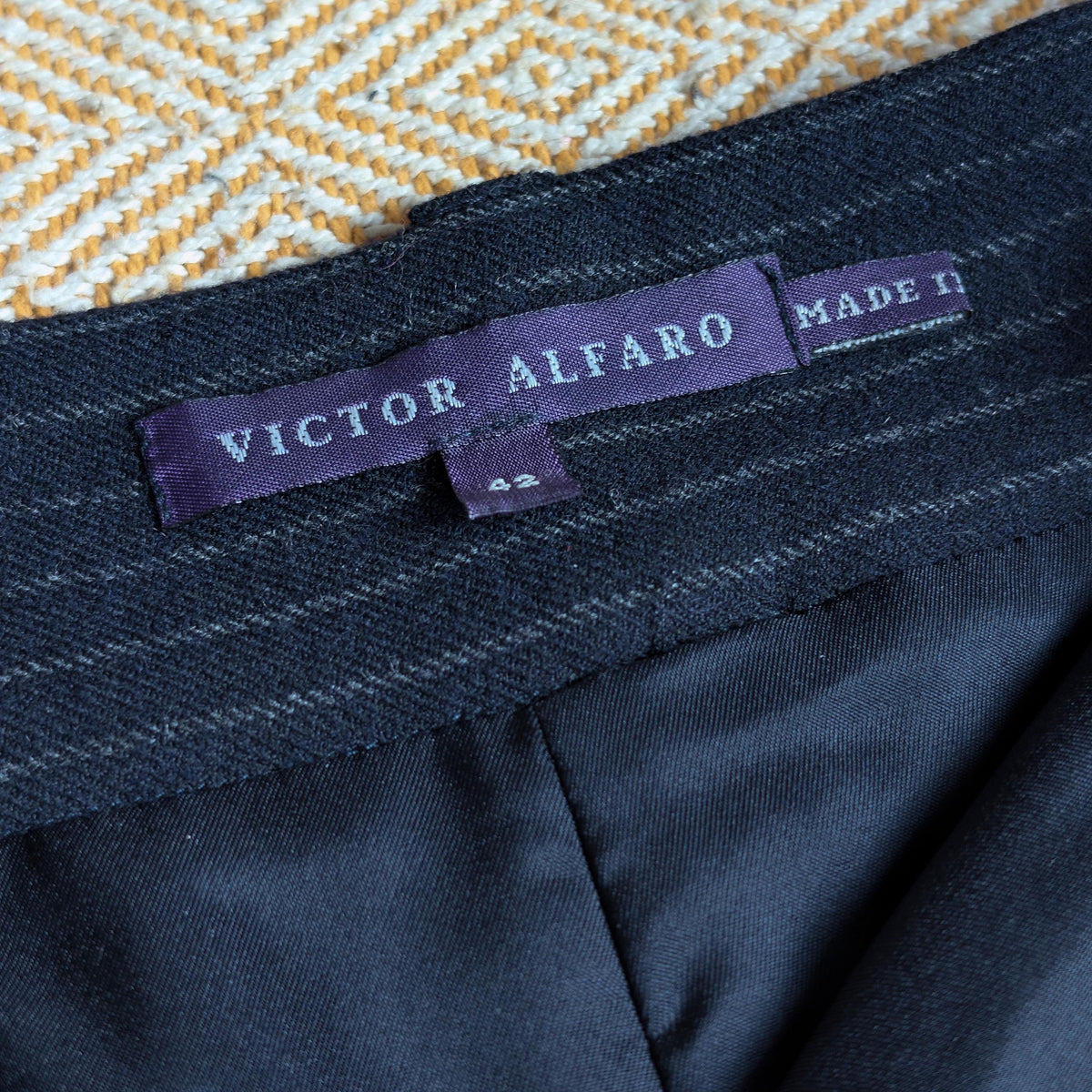 Archival VICTOR ALFARO 1990s Pinstripe Mini Skirt - Rare Gilmar SpA Office Siren Side Vent Grey IT 42 M